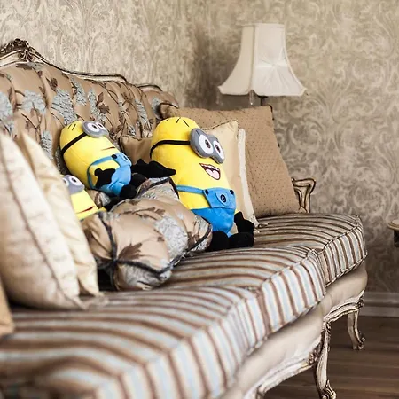 Boutique Classic In Center