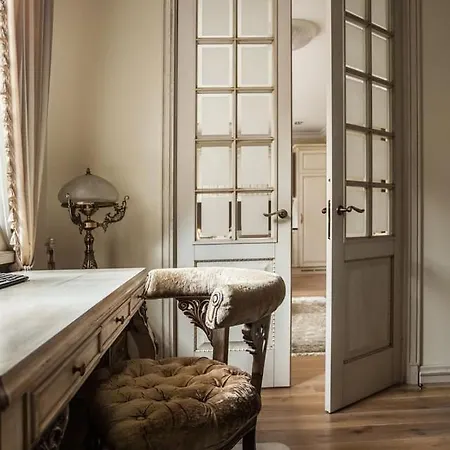 Boutique Classic In Center Apartment Kaunas