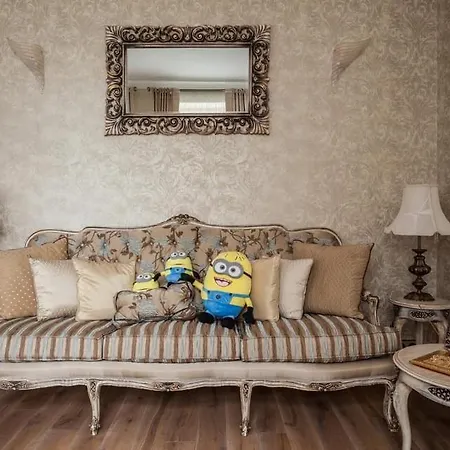 Boutique Classic In Center Apartment *
