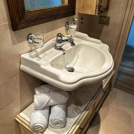 Boutique Classic In Center Kaunas