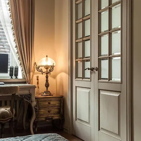 Apartment Boutique Classic In Center